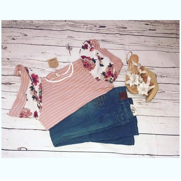 KORI ORIENTAL FLOWER MIXED PIN STRIPE TOP - Picture 2 of 8